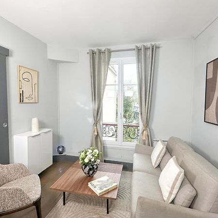 פריז Stunning Apartment Near Eiffel Tower מראה חיצוני תמונה