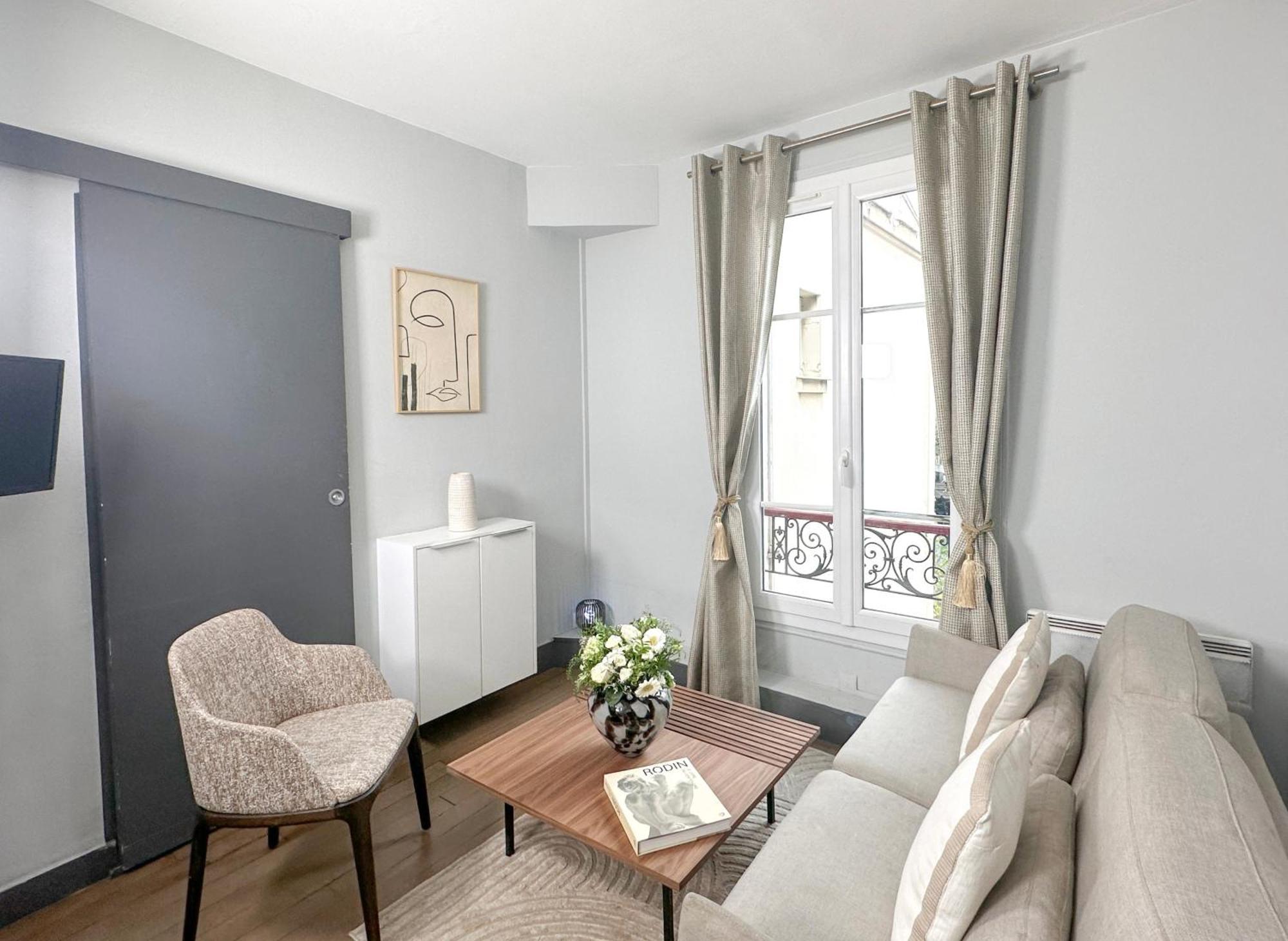 פריז Stunning Apartment Near Eiffel Tower מראה חיצוני תמונה