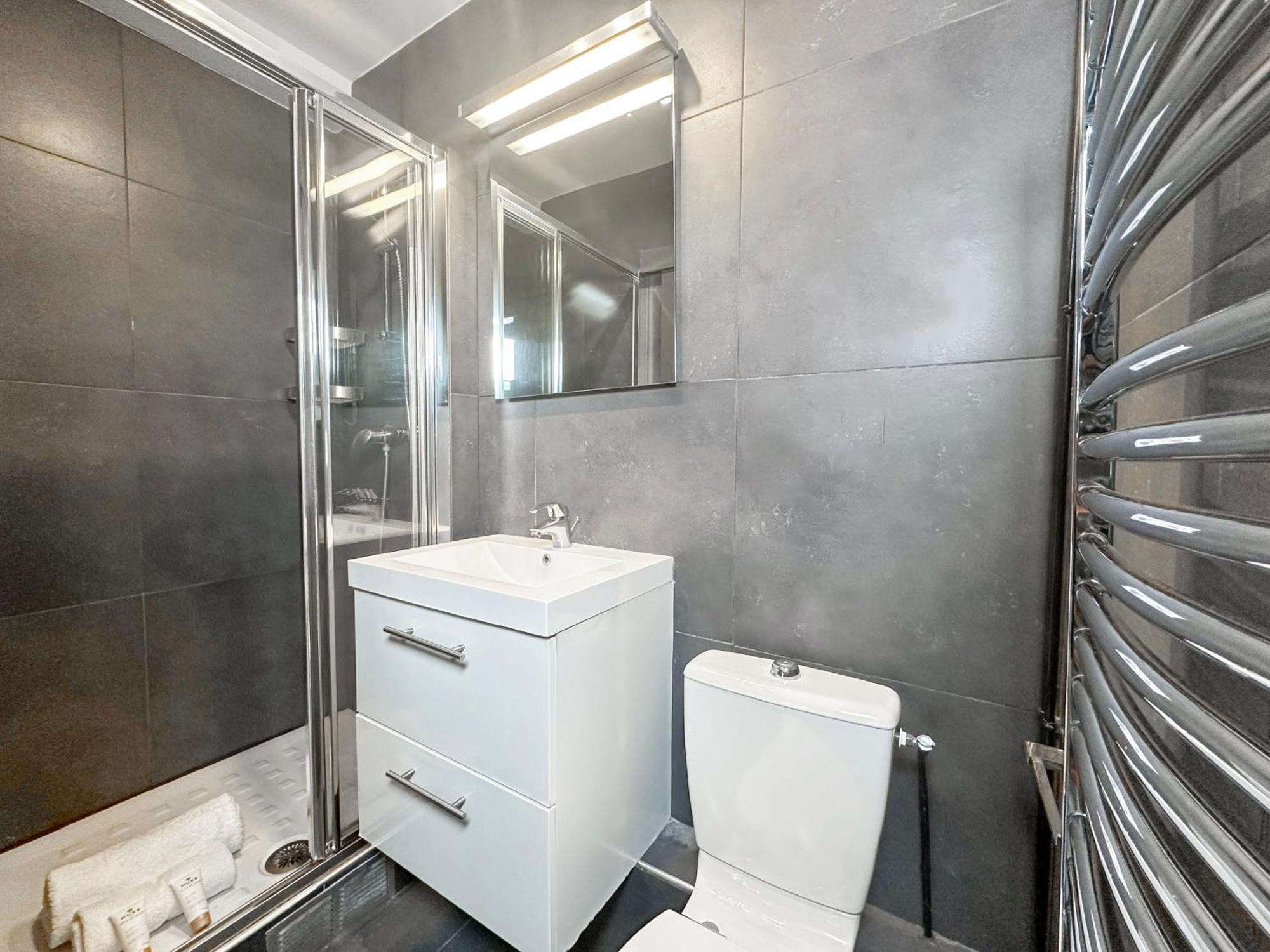 פריז Stunning Apartment Near Eiffel Tower מראה חיצוני תמונה
