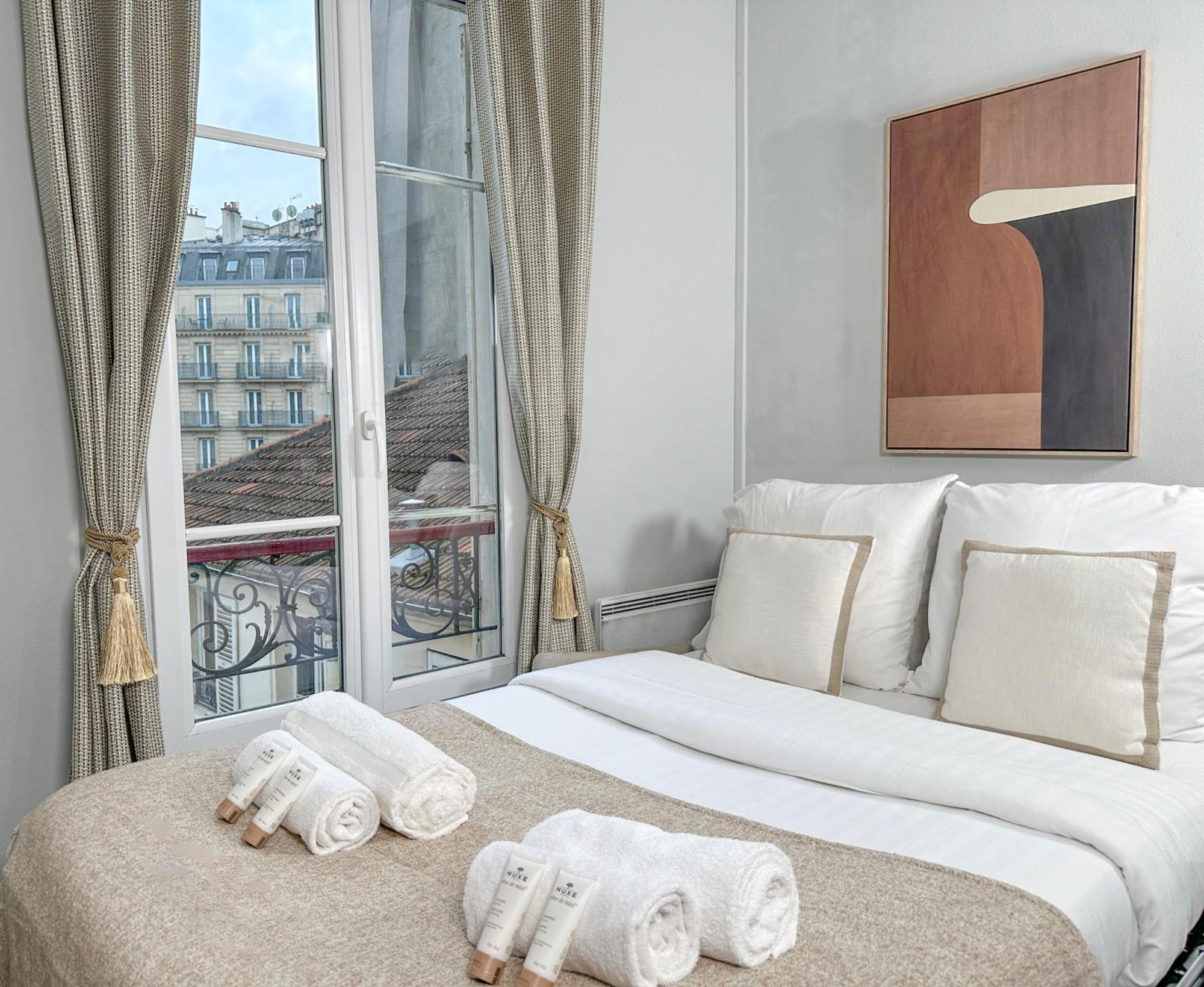 פריז Stunning Apartment Near Eiffel Tower מראה חיצוני תמונה