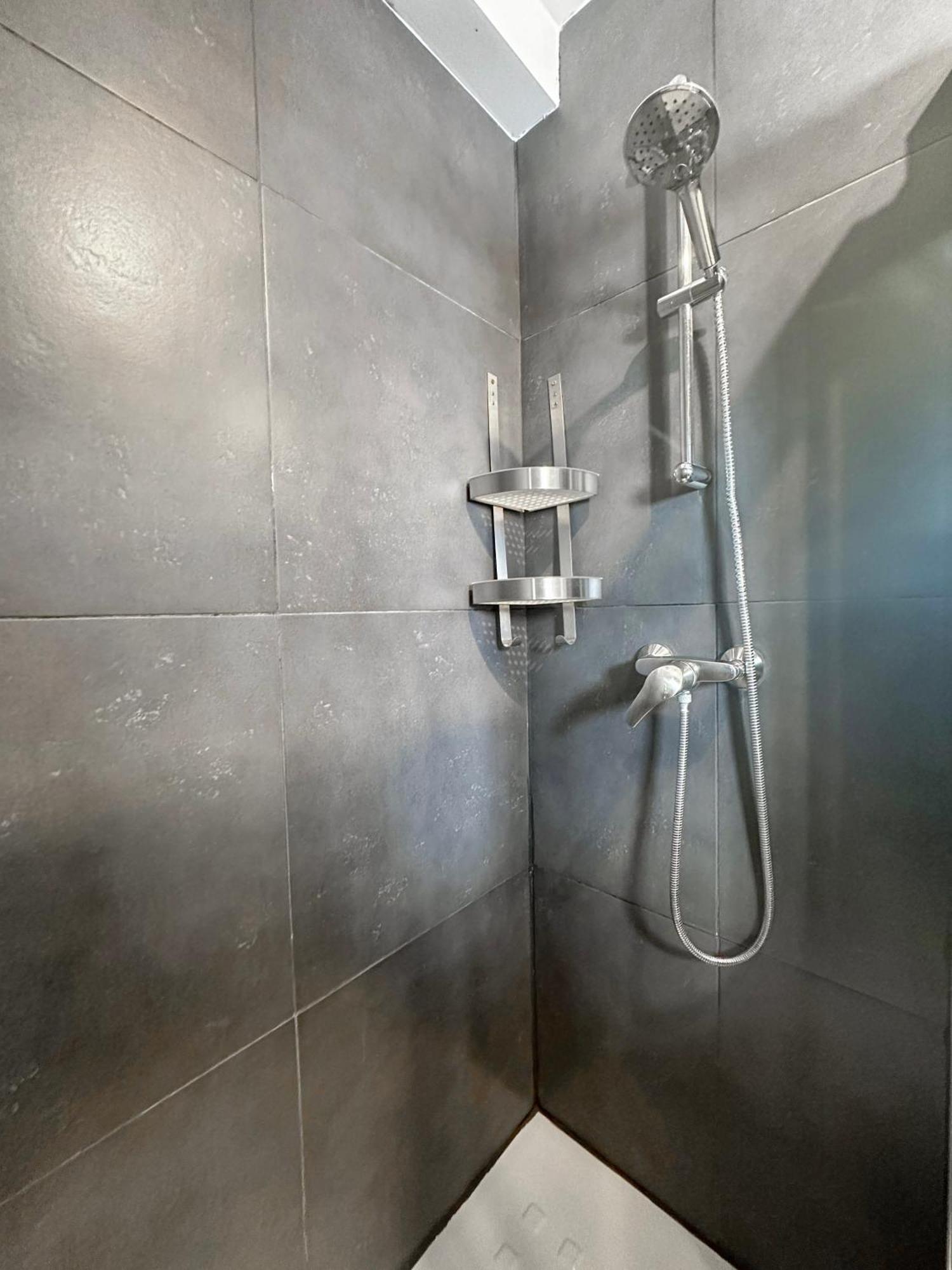 פריז Stunning Apartment Near Eiffel Tower מראה חיצוני תמונה